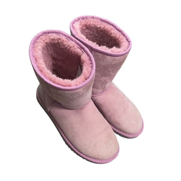 UGG Australia Light Pink Classic Short Shearling Lined Winter Comfort Boots W6 - Picture 1 of 8